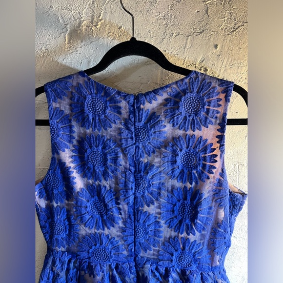 Party dress in purple by Ellison, mini w scalloped hem. Nude under lovely purple - Picture 7 of 11